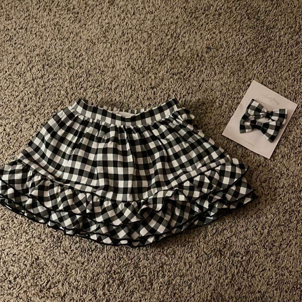SweetHoney Girls 5 B&W Buffalo print skirt w shorts builtin & matching hair bows